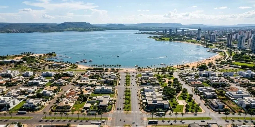 Vista urbana de Palmas destaca avenidas amplas, áreas verdes e a integração com o ambiente natural