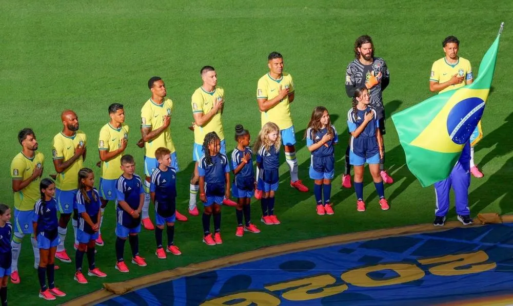 Seleção brasileira se prepara para encarar o Japão em confronto decisivo por vaga na fase seguinte da Copa do Mundo